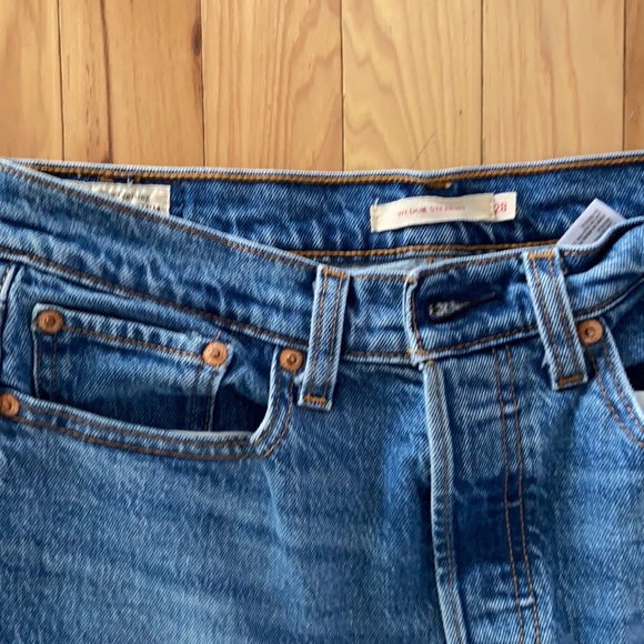 Levi’s Wedgie Straight Jeans - Picture 2 of 4